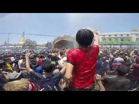شاهد مهرجان المياه في ميانمار