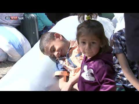 مئات اللاجئين السوريين يعودون إلى بلداتهم