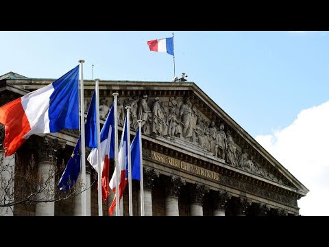 الجمعية الوطنية في فرنسا تقر مشروع قانون اللجوء والهجرة