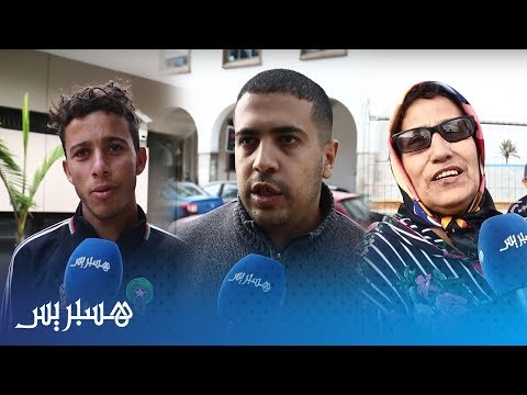 شاهدمغاربة يعلنون عن حملة للتبرع بالملابس في الشارع العام