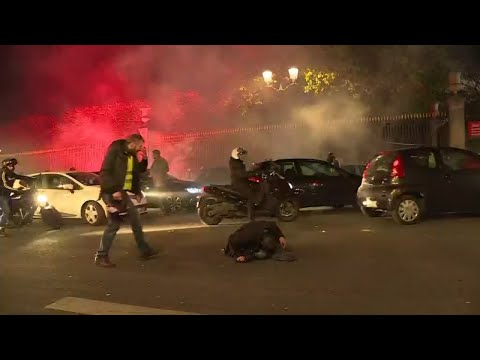 شاهد قتيل ومئات الجرحى خلال احتجاجات السترات الصفراء في فرنسا