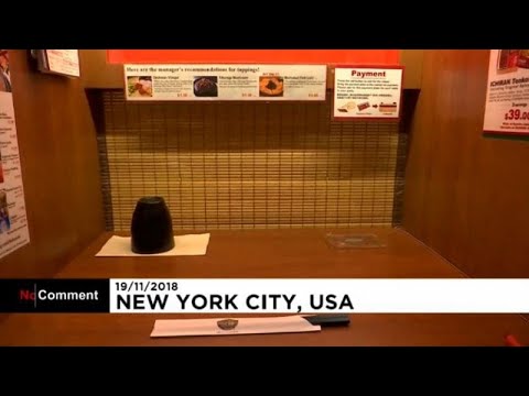 شاهد سكينة غير معهودة في مطاعم يابانية وسط نيويورك