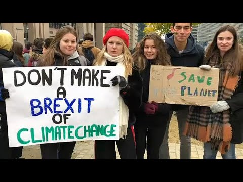 شاهد  تظاهرة طلابية احتجاجًا على تغير المناخ في بروسكل
