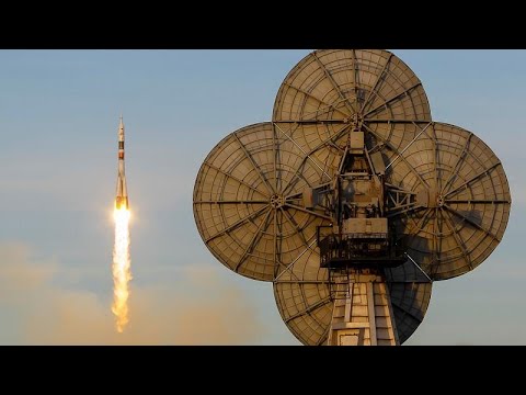 شاهد روسيا تطلق صاروخ سويوز في رحلة مأهولة إلى محطة الفضاء الدولية
