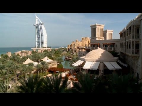 شاهد دبي تعيش ظاهرة الاحتباس الحراري