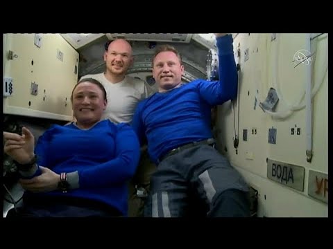 شاهد  عودة البعثة الفضائية 57 إلى الأرض