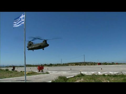 رئيس وزراء اليونان يتهم مقاتلات تركية بالتحرش بمروحيته