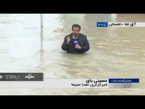 شاهد فيضانات وسيول تغرق الشوارع وتشل الحركة شمال إيران