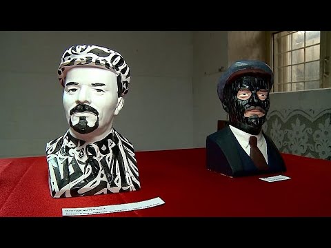 شاهد معرض روسي يحيي ذكرى الزعيم السوفييتي لينين بطريقة مبتكرة
