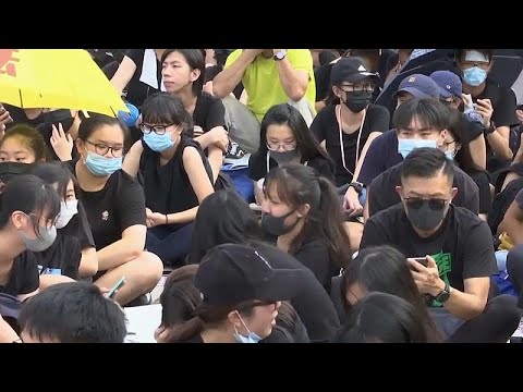 شاهد مقاطعة الدراسة أسلوب جديد لطلاب هونغ كونغ للتظاهر والضغط على الحكومة