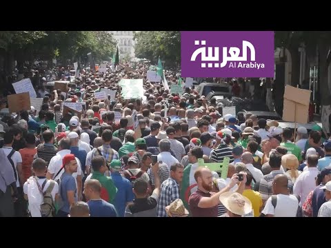 شاهد الشارع الجزائري على وشك الإطاحة برئيس الحكومة