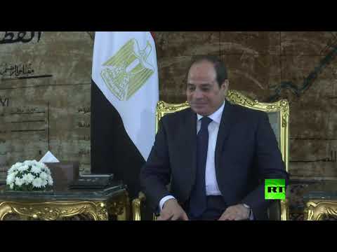 شاهد السيسي يلتقي وزير الدفاع الروسي في القاهرة
