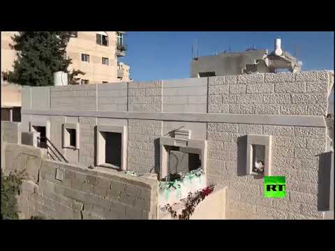 شاهد الجرّافات الإسرائيلية تهدم منزلًا في القدس