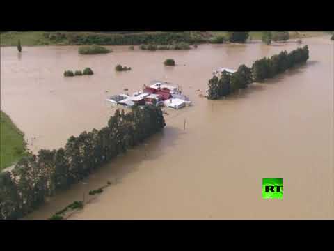 شاهد فيضانات عارمة تجلي المئات في نيوزيلندا