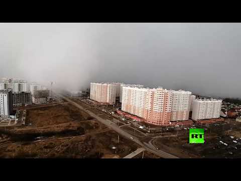 شاهد لقطات مذهلة لعاصفة ثلجية عاتية تجتاح مدينة روسية