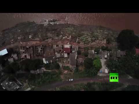 شاهد وفاة 54 وتشرد 30 ألفًا جراء فيضانات البرازيل