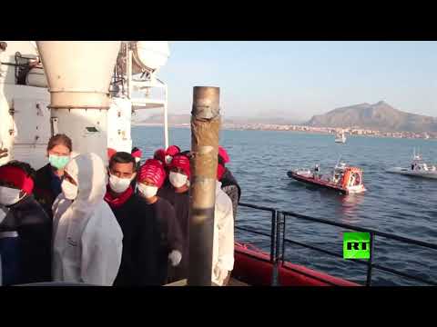 شاهد سفينة آلان كردي الألمانية تنقل 146 مهاجرًا إلى إيطاليا