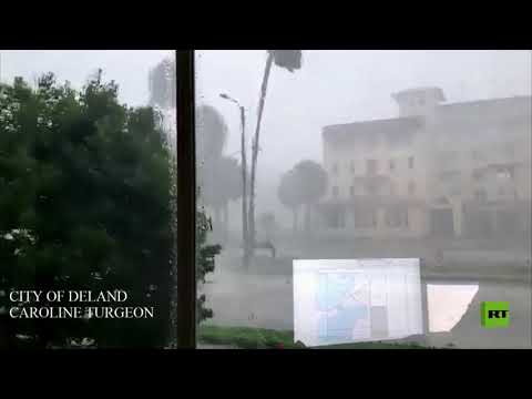 شاهد أمطار ورياح قوية تضرب ولاية فلوريدا الأميركية