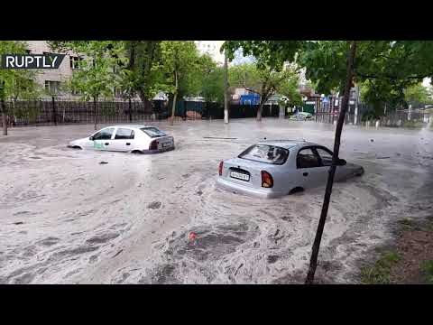 شاهد فيضانات تجتاح العاصمة الأوكرانية بعد أمطار غزيرة