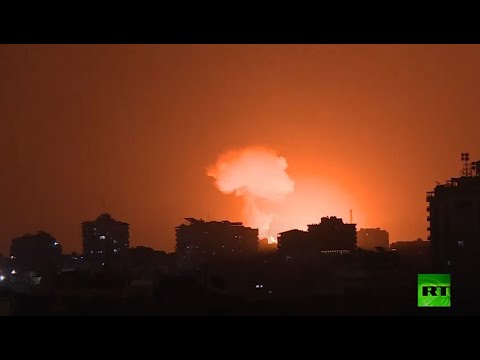 شاهد لحظة استهداف موقع وسط قطاع غزة بقصف إسرائيلي