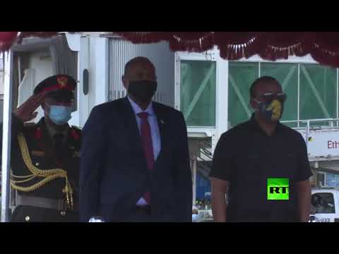 شاهد رئيس مجلس السيادة السوداني يصل إثيوبيا في زيارة تستمر يومين