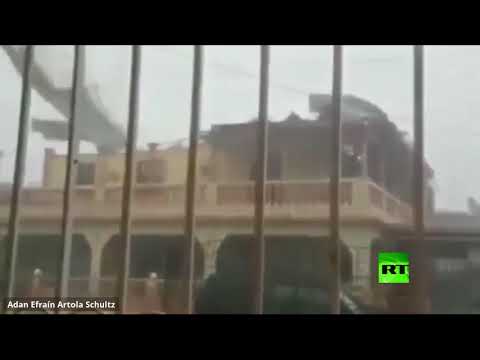 رياح قوية تُمزق سقف بناية أثناء إعصار في نيكاراغوا