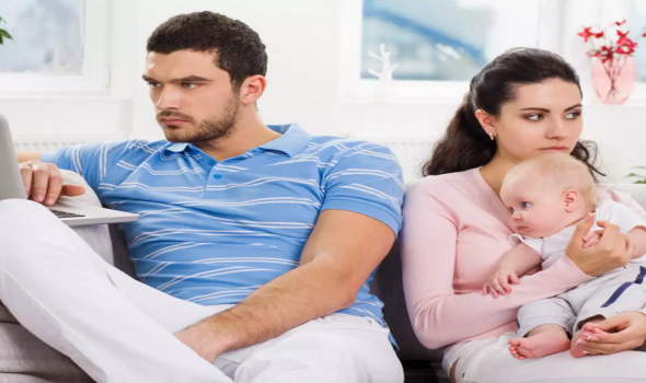  العرب اليوم - تأثير ولادة الطفل الأول على الحب بين الزوجين